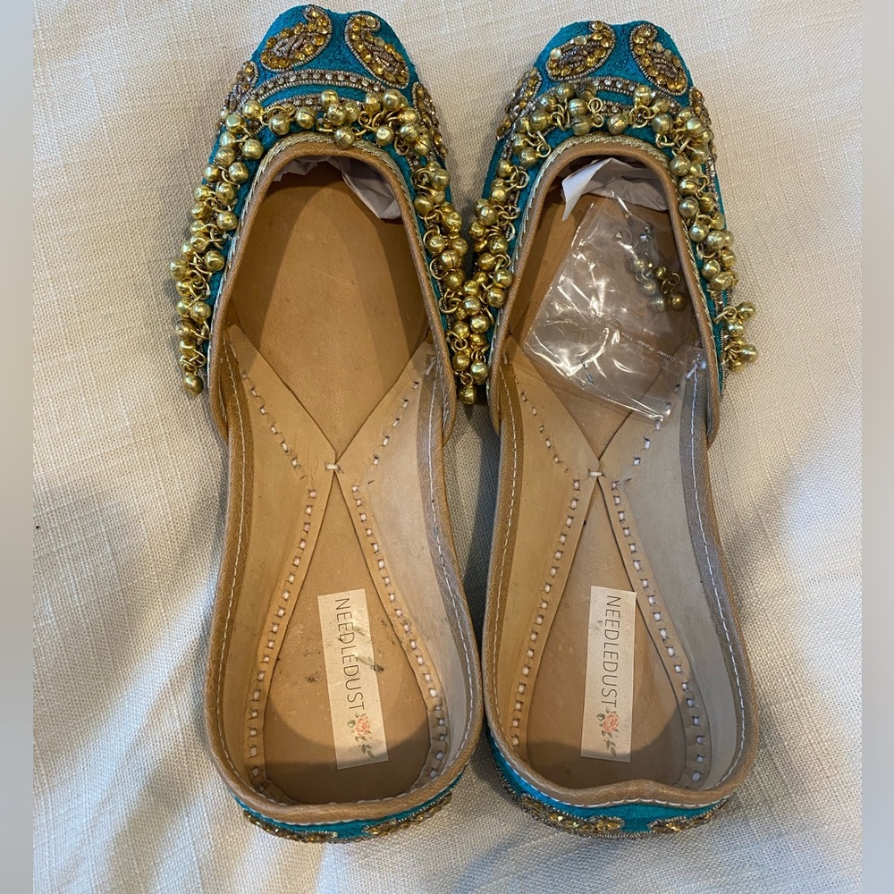 Brand new turquoise Needledust Punjabi juthi
